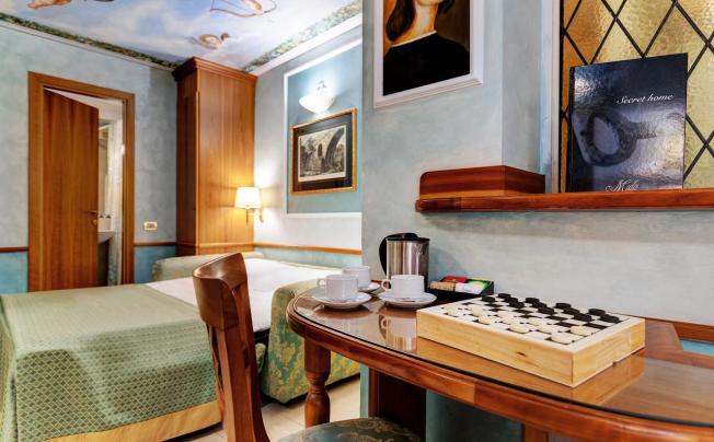 Фото отеля Amalfi Hotel Rome