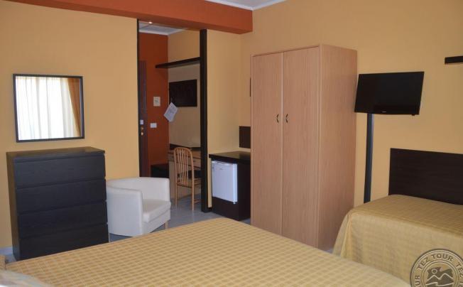 Фото отеля Jonio Hotel
