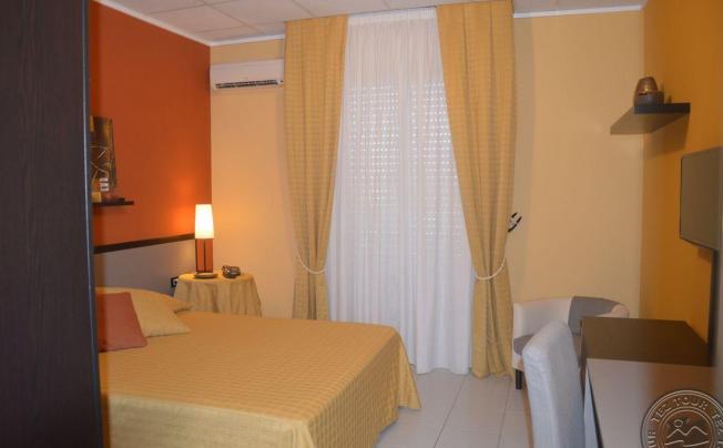 Фото отеля Jonio Hotel