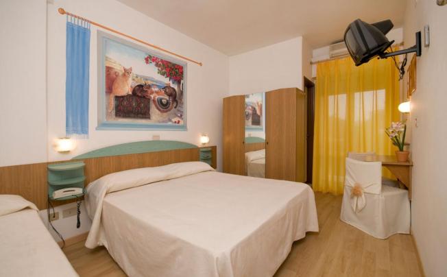 Фото отеля Mocambo Hotel