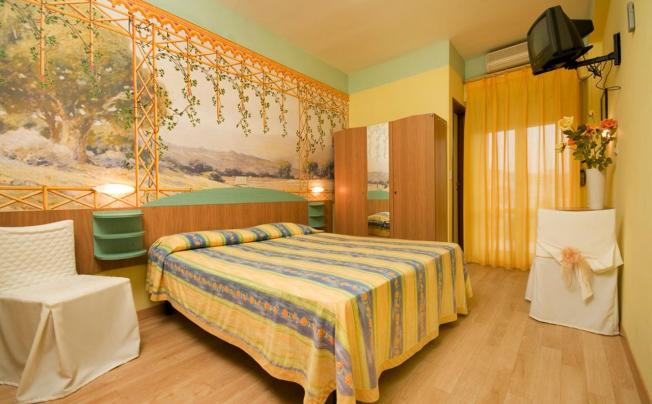 Фото отеля Mocambo Hotel