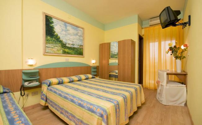 Фото отеля Mocambo Hotel
