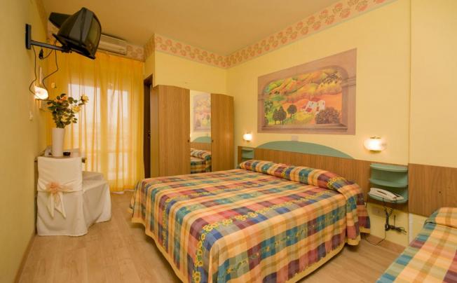 Фото отеля Mocambo Hotel