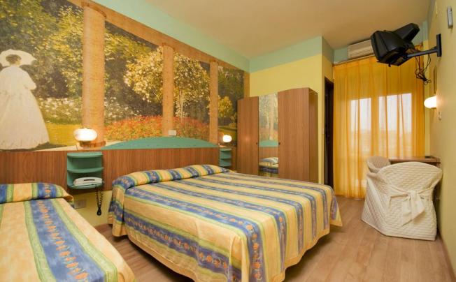 Фото отеля Mocambo Hotel