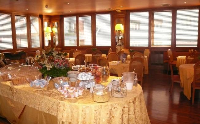 Фото отеля Polo hotel