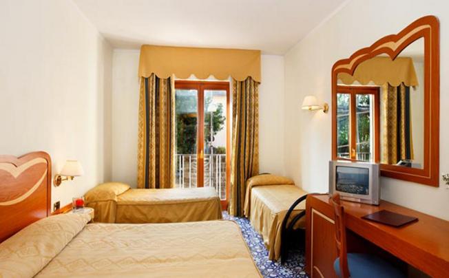 Фото отеля Albatros Hotel Sorrento