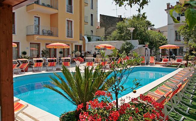 Фото отеля Albatros Hotel Sorrento