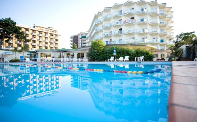 Фото отеля Bellevue Beach Hotel