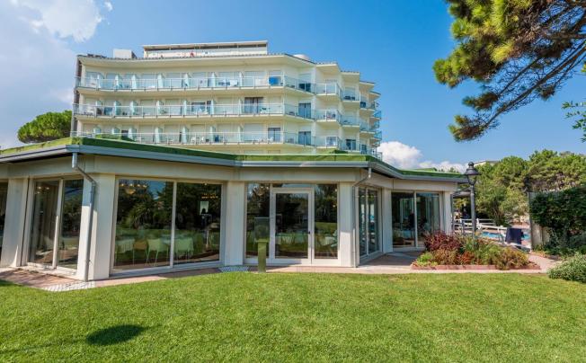 Фото отеля Bellevue Beach Hotel