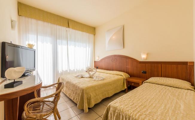 Фото отеля Bellevue Beach Hotel