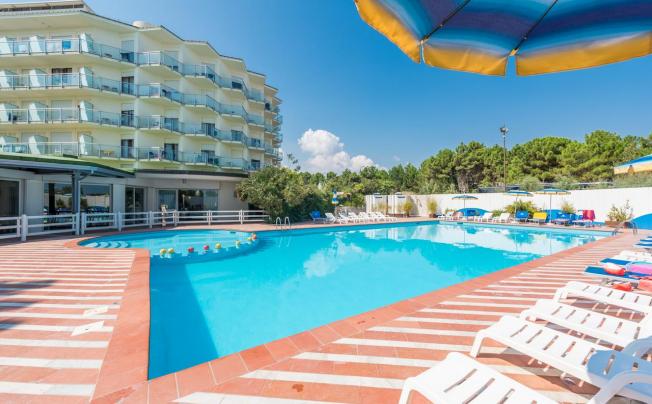 Фото отеля Bellevue Beach Hotel