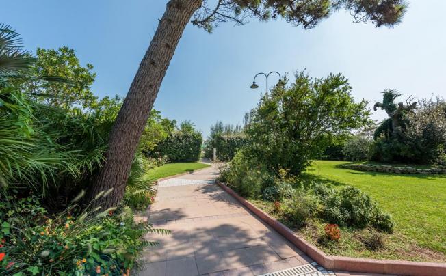 Фото отеля Bellevue Beach Hotel