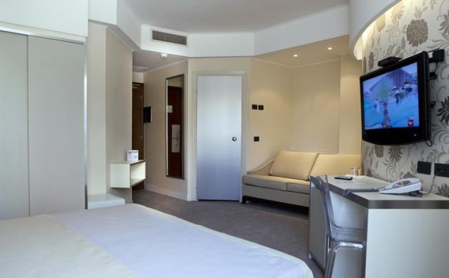 Фото отеля Roma Tor Vergata Hotel