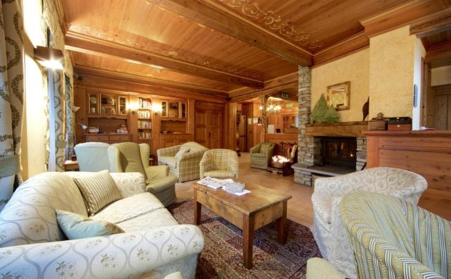 Фото отеля Croux Hotel