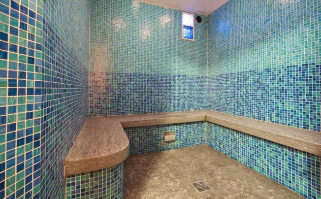 Фото отеля Croux Hotel