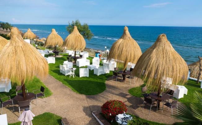 Фото отеля Holiday Village