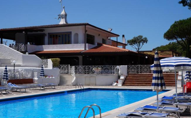 Фото отеля Holiday Village