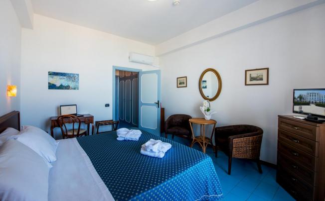 Фото отеля Excelsior Grand Hotel