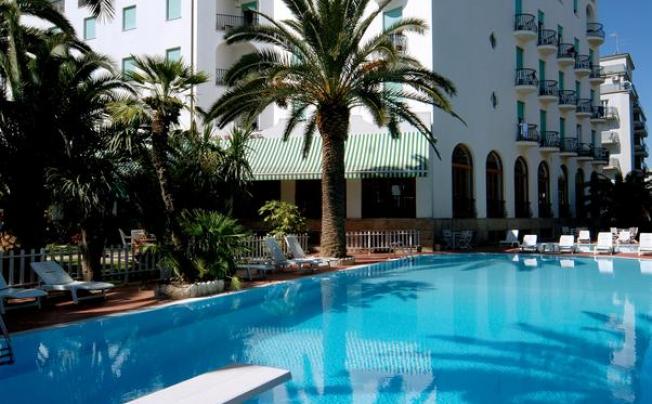 Фото отеля Excelsior Grand Hotel