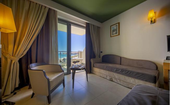 Фото отеля Cefalu Sea Palace