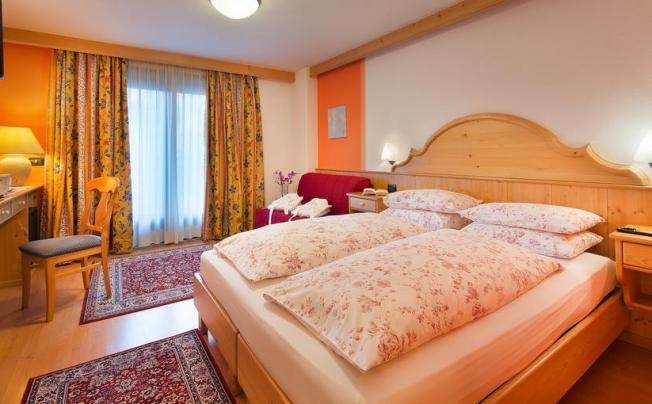 Фото отеля St. Michel Hotel