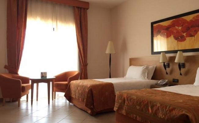 Фото отеля Golden Tulip Resort Marina di Castello