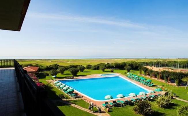 Фото отеля Golden Tulip Resort Marina di Castello
