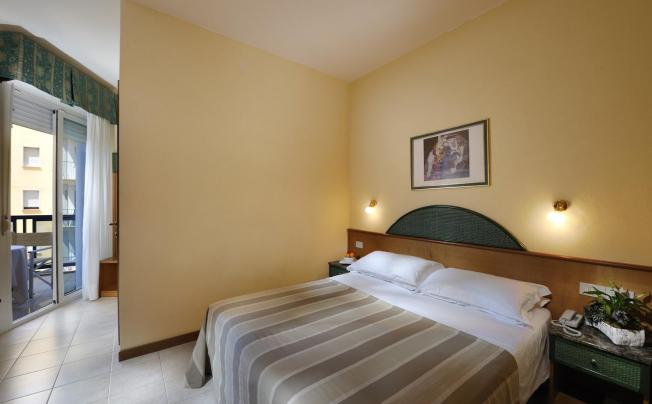 Фото отеля Hotel bellevue