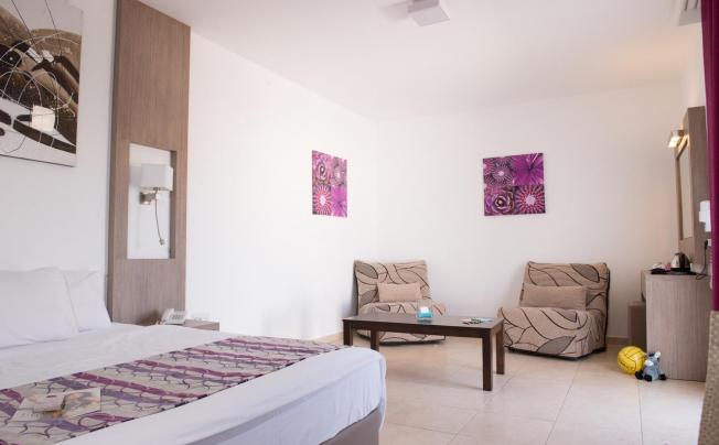 Фото отеля NEW FAMAGUSTA 