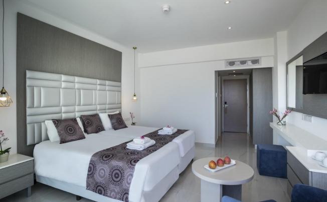 Фото отеля Tsokkos Protaras Beach Hotel
