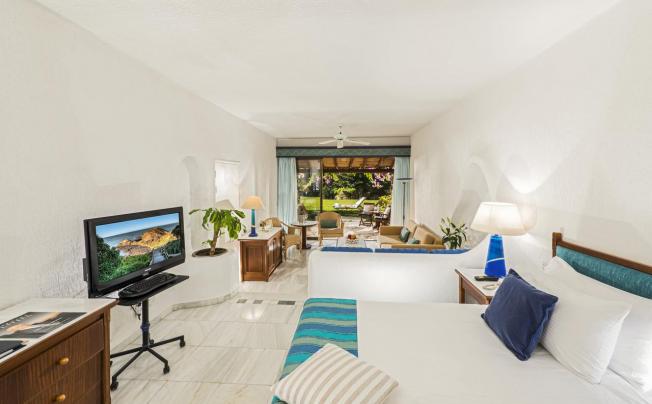 Фото отеля Coral Beach Hotel & Resort