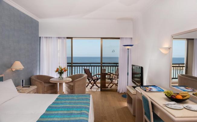 Фото отеля Coral Beach Hotel & Resort