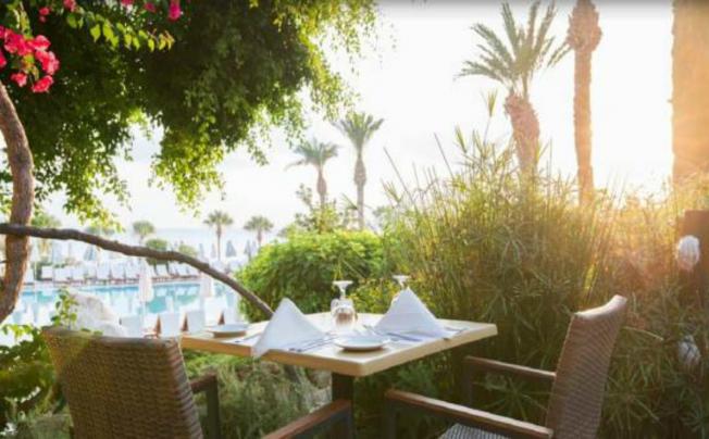 Фото отеля Coral Beach Hotel & Resort