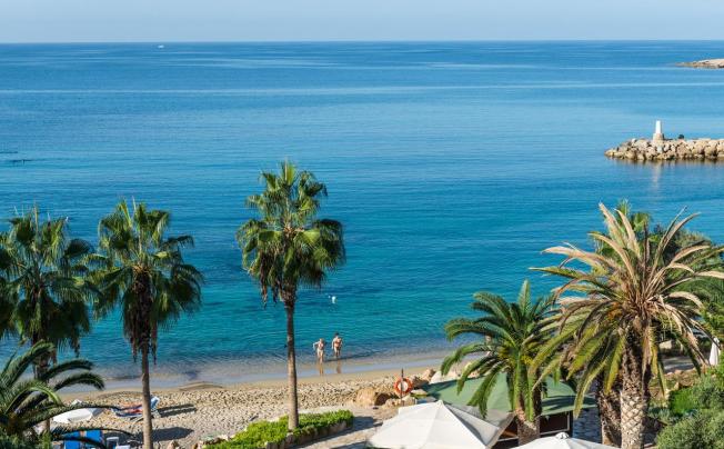 Фото отеля Coral Beach Hotel & Resort