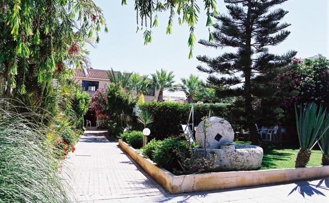 Фото отеля Tavros Hotel Apartments