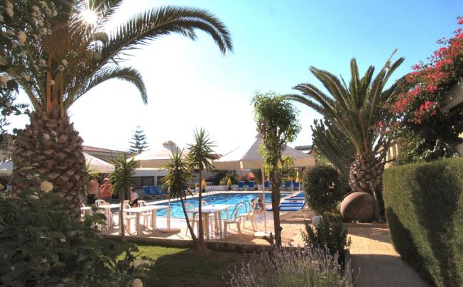 Фото отеля Tavros Hotel Apartments
