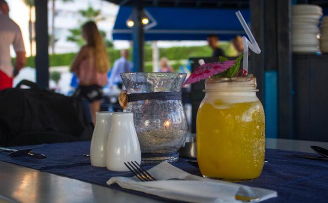 Фото отеля ANONYMOUS BEACH HOTEL 