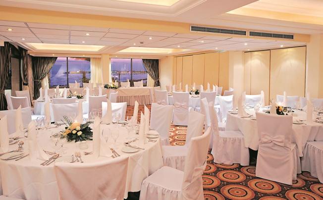 Фото отеля Alexander The Great Beach Hotel