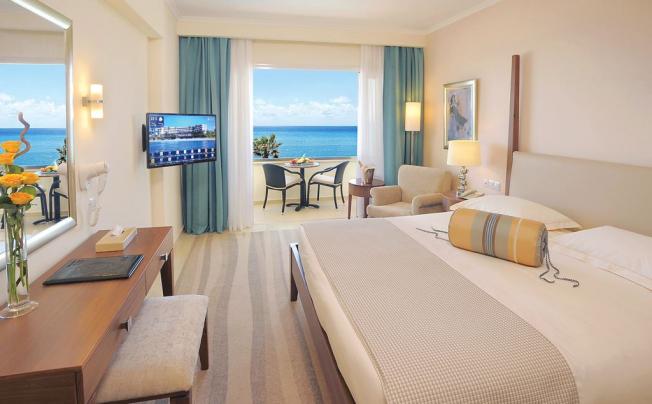 Фото отеля Alexander The Great Beach Hotel