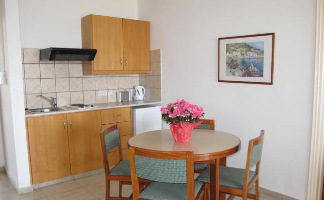 Фото отеля Sun Hall Beach Hotel Apartments