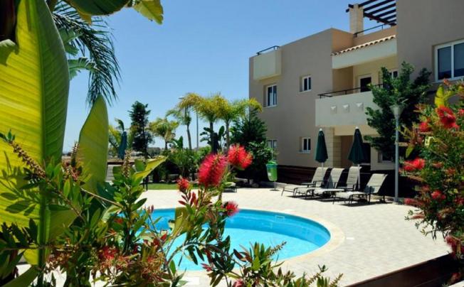 Фото отеля Majestic Gardens Apartments
