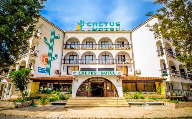 Cactus Hotel 