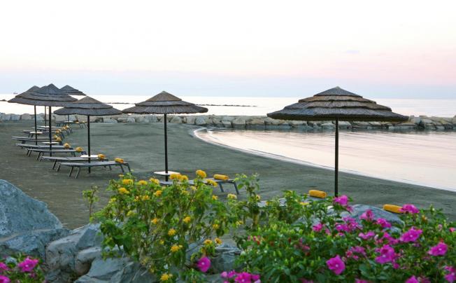 Фото отеля Crowne Plaza Limassol