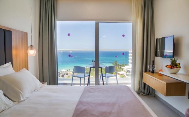 Фото отеля Napa Mermaid Hotel & Suites 