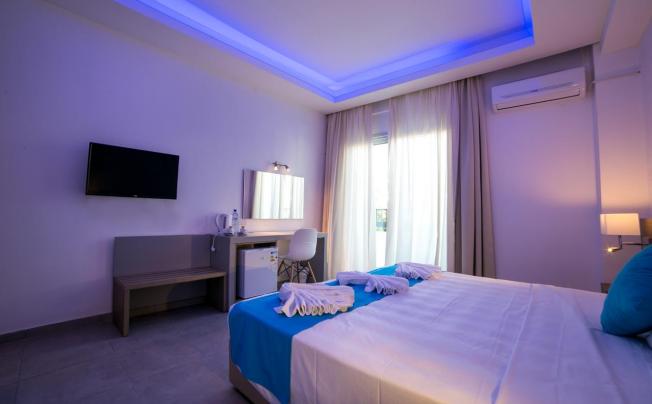 Фото отеля Flora Maria Hotel & Annex