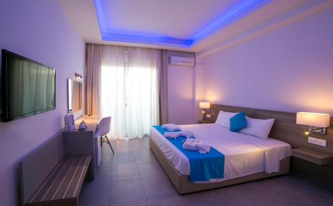 Фото отеля Flora Maria Hotel & Annex