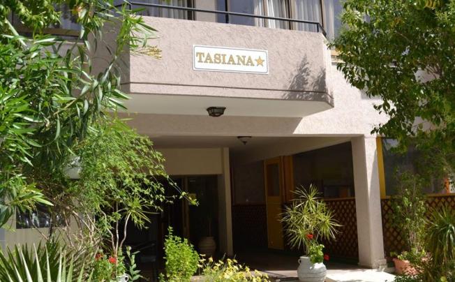 Фото отеля Tasiana Hotel Apartments