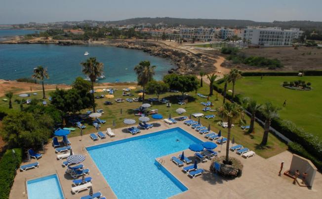 Фото отеля Maistrali Beach Hotel Apts 