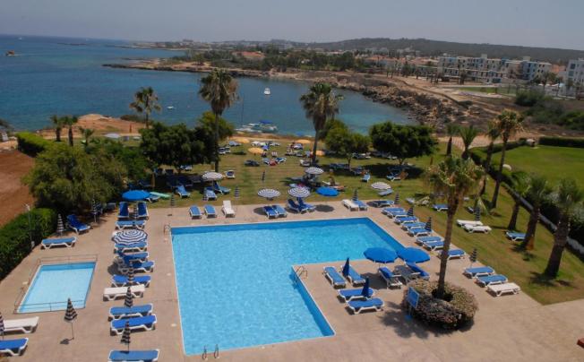 Фото отеля MAISTRALI BEACH HOTEL APTS 