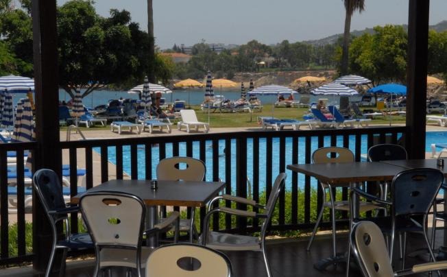 Фото отеля MAISTRALI BEACH HOTEL APTS 